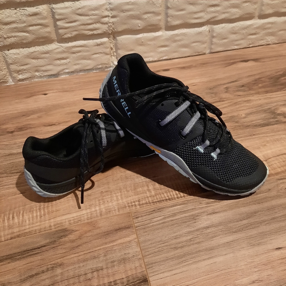 Merrell Trail Glove 6 Shoes Womens Size 7.5 Black Barefoot Running Vibram
